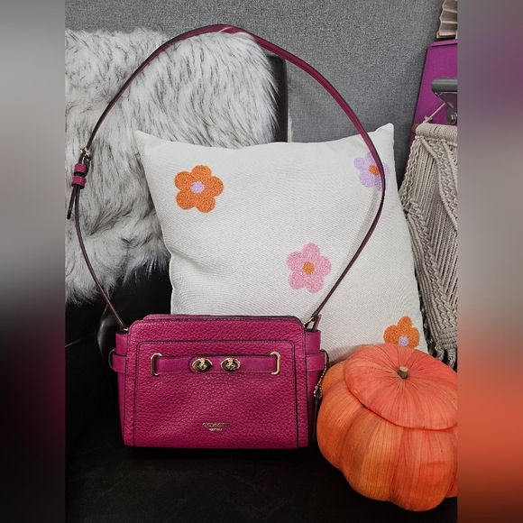 Coach Handbags - Authentic Coach crossbody bag EUC